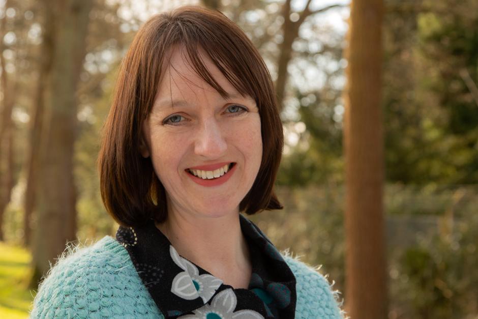 Helen&rsquo;s introduction to horticulture came on a family holiday when she was given a kit with a plastic rack and test tubes for rooting cuttings. They rooted well and she ended up with a bedroom full of plants.