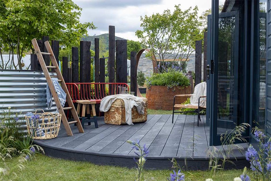 Spaces to relax in the Vitamin G Garden